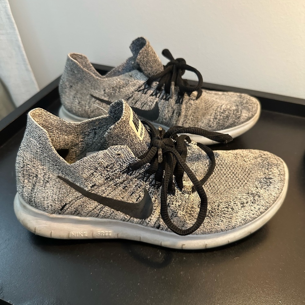 Nike Free runs size 6.5
